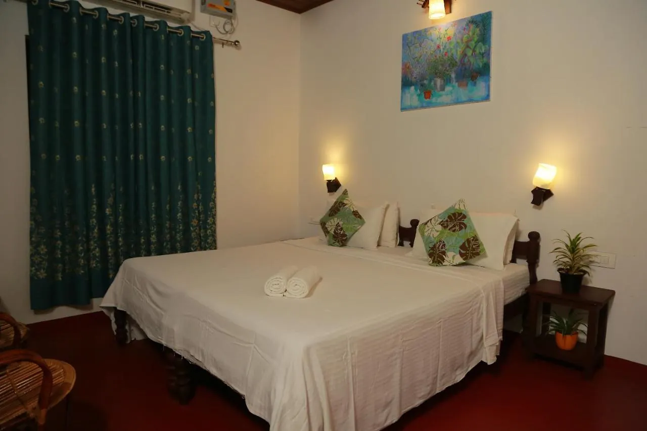 住宿加早餐酒店 Marari Charlys Homestay Alappuzha